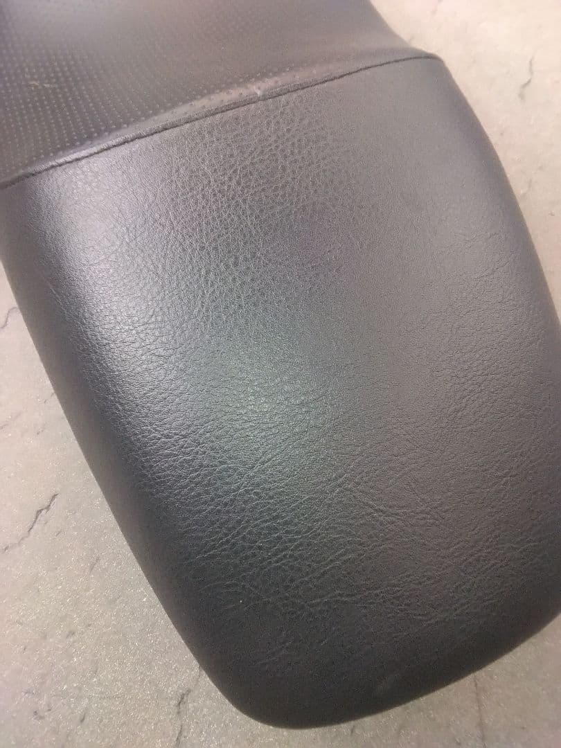 ヤマハSRX600用シングルシート　リビルト品