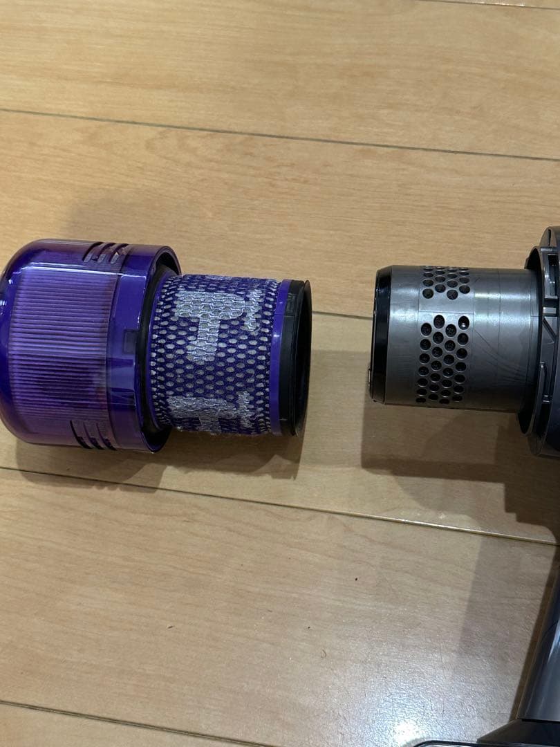 Dyson sv14 スティッククリーナー 本体 ①