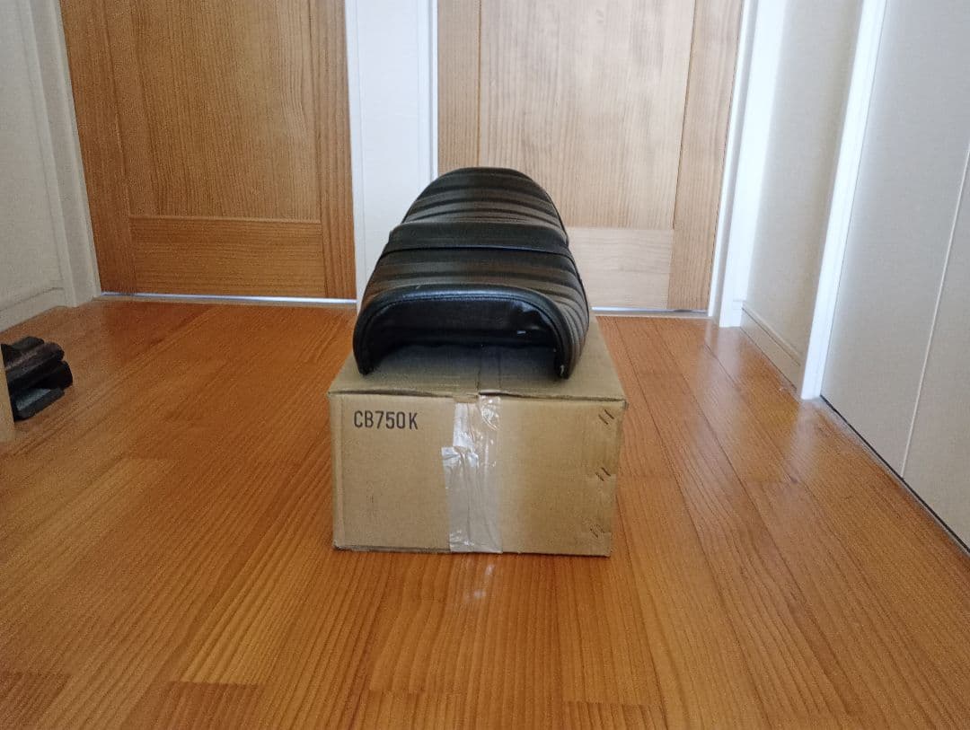 CB750four タックロールタイプシート