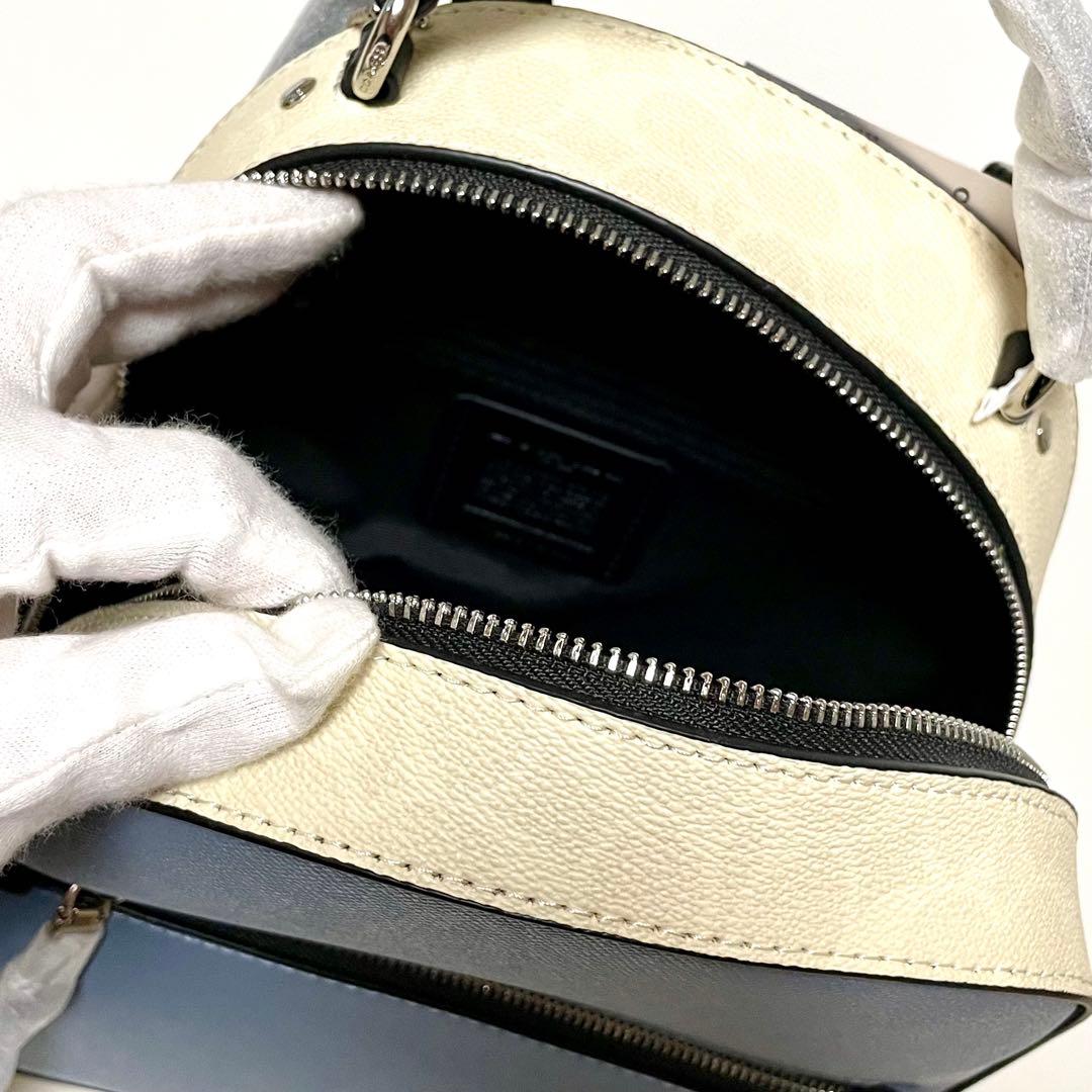 COACH シグネチャー柄 バックパック リュック　レディースC4082 新品