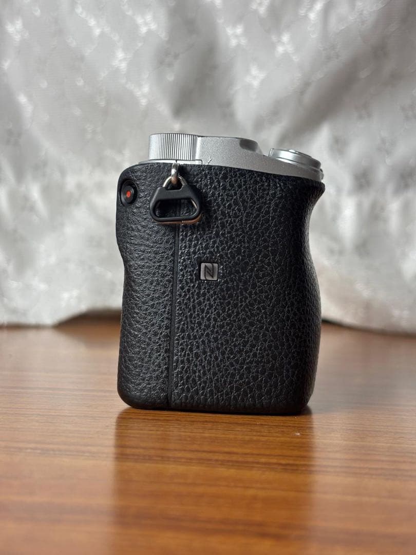 SONY a6400 シルバー ボディのみ 美品 動作良好 4K対応