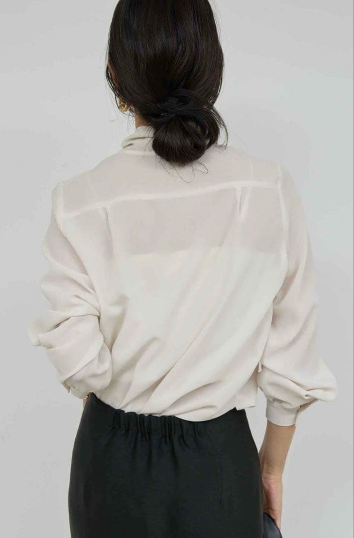 【完売品】フィネスボウタイブラウス