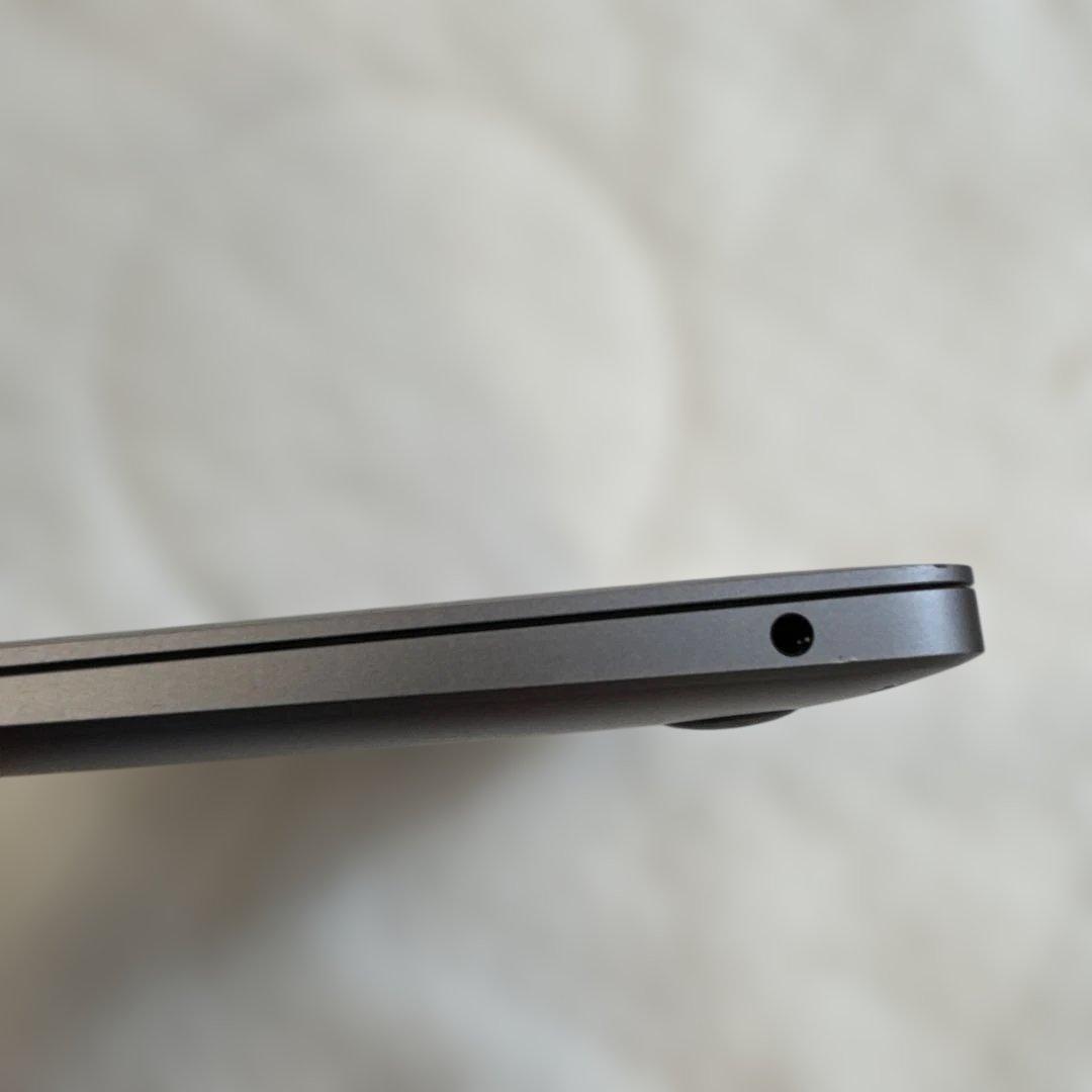 美品 MacBook Air 13インチ 256GB(Retina, 2020)