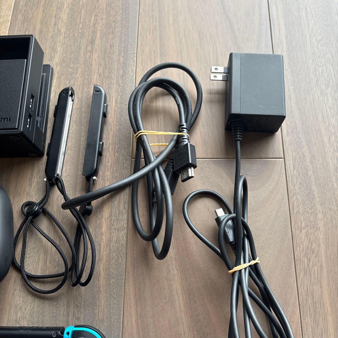 ミ*ナ様 ⭐︎美品⭐︎ Nintendo Switch ネオンブルー/ネオンレッ