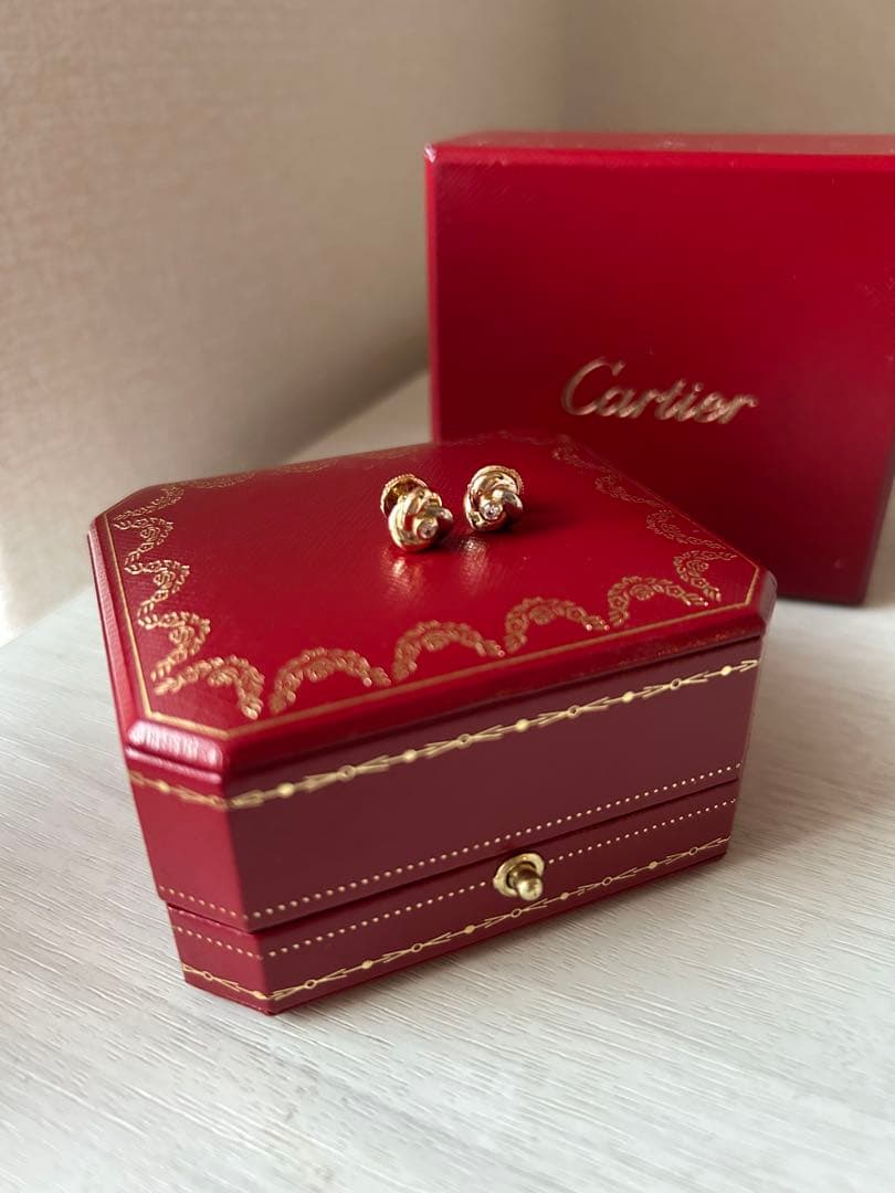 カルティエ ピアス ベビー トリニティ ダイヤモンド