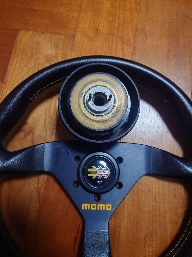 momo ステアリング・ハンドル　ボスセット
