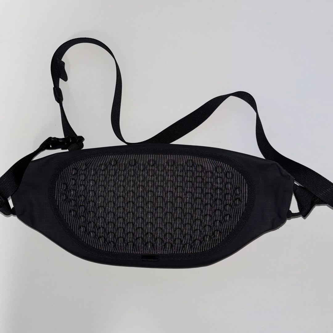 アークテリクス　グランビル　ボディバック