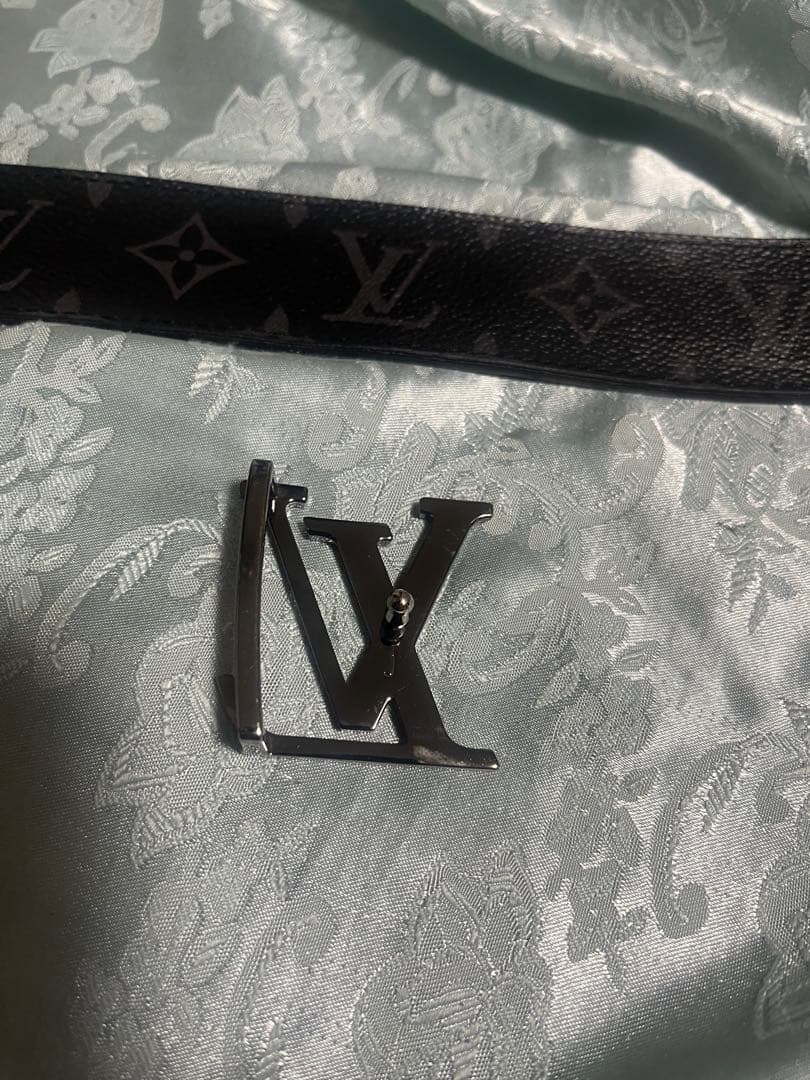 ルイヴィトン　ブラック　レザーベルト　メンズ