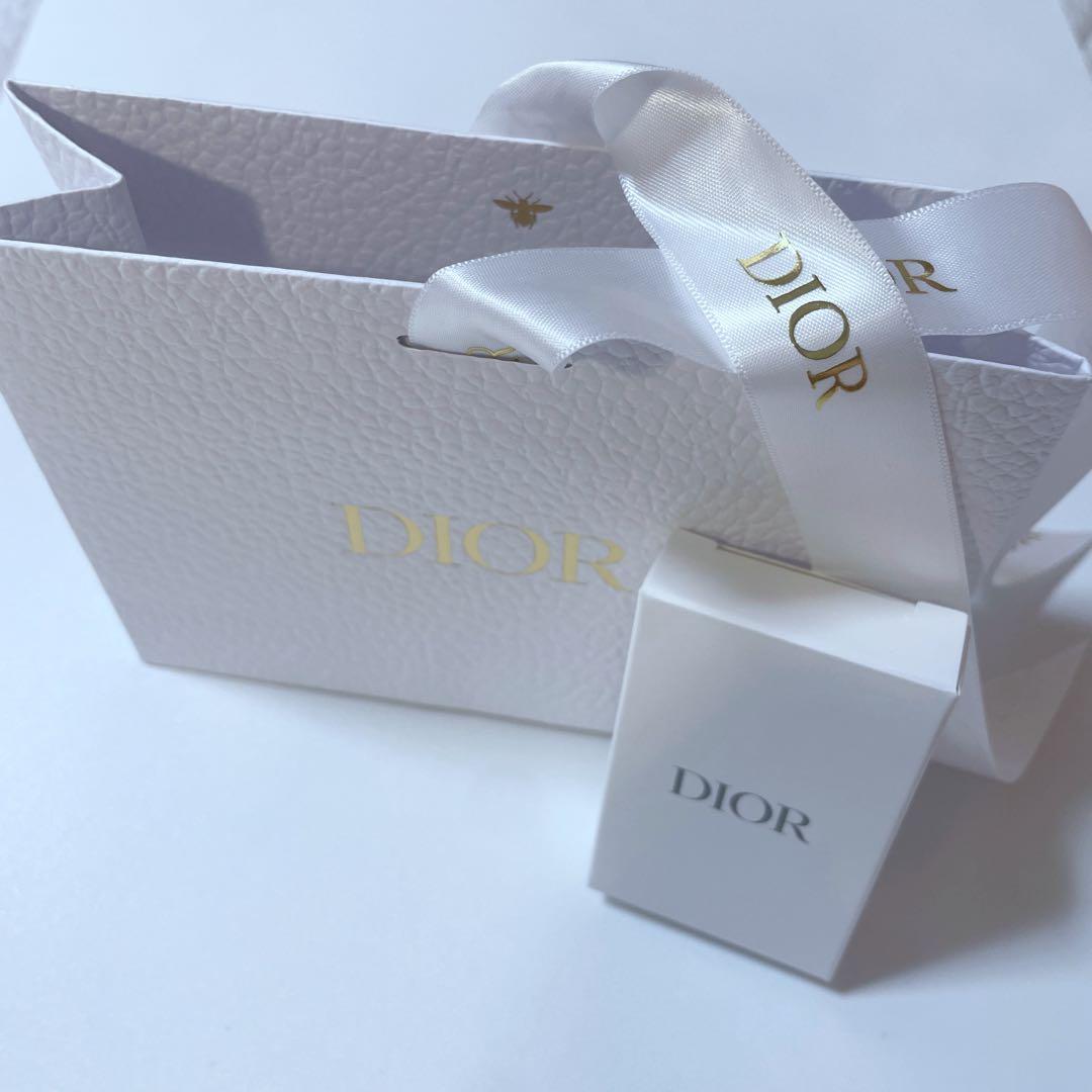 DIOR ノベルティ　非売品　ミラー付きスマホスタンド