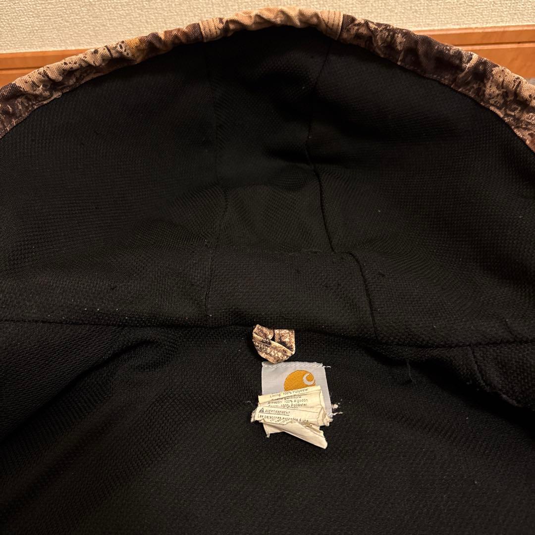 Carhartt 迷彩柄フード付きジャケット