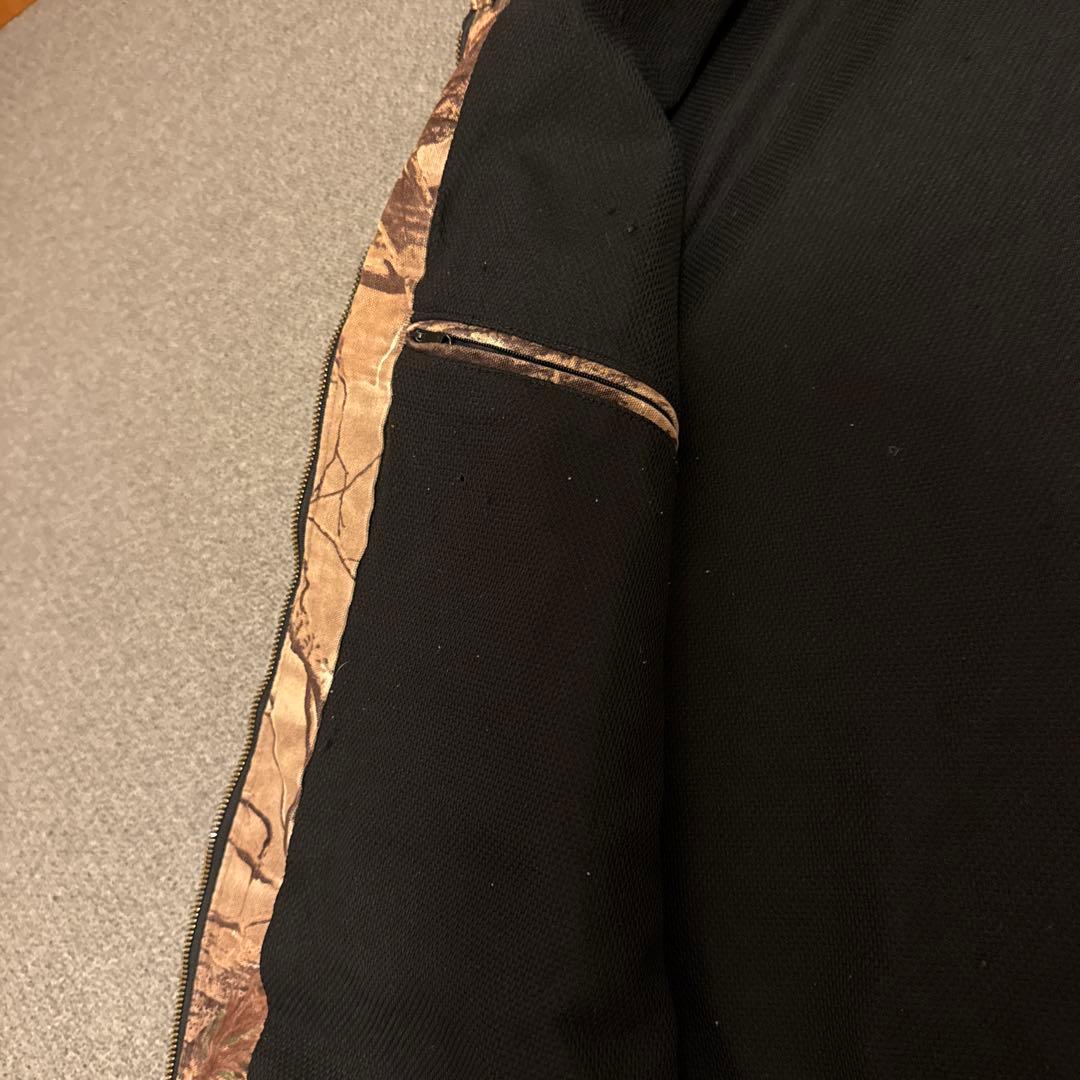 Carhartt 迷彩柄フード付きジャケット