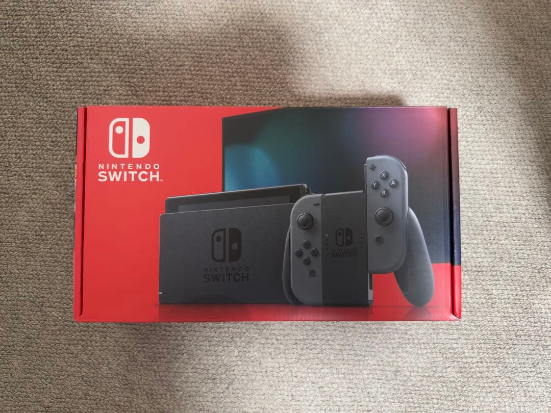 Nintendo Switch 本体とプロコントローラー