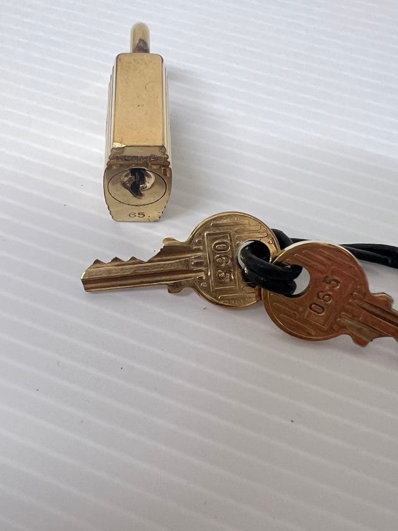 Hermes/エルメス南京錠 （不良）鍵65番2本付き