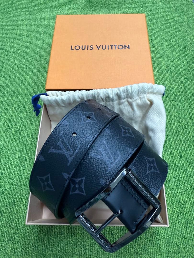 LOUIS VUITTON ブラックレザーベルト 90cm