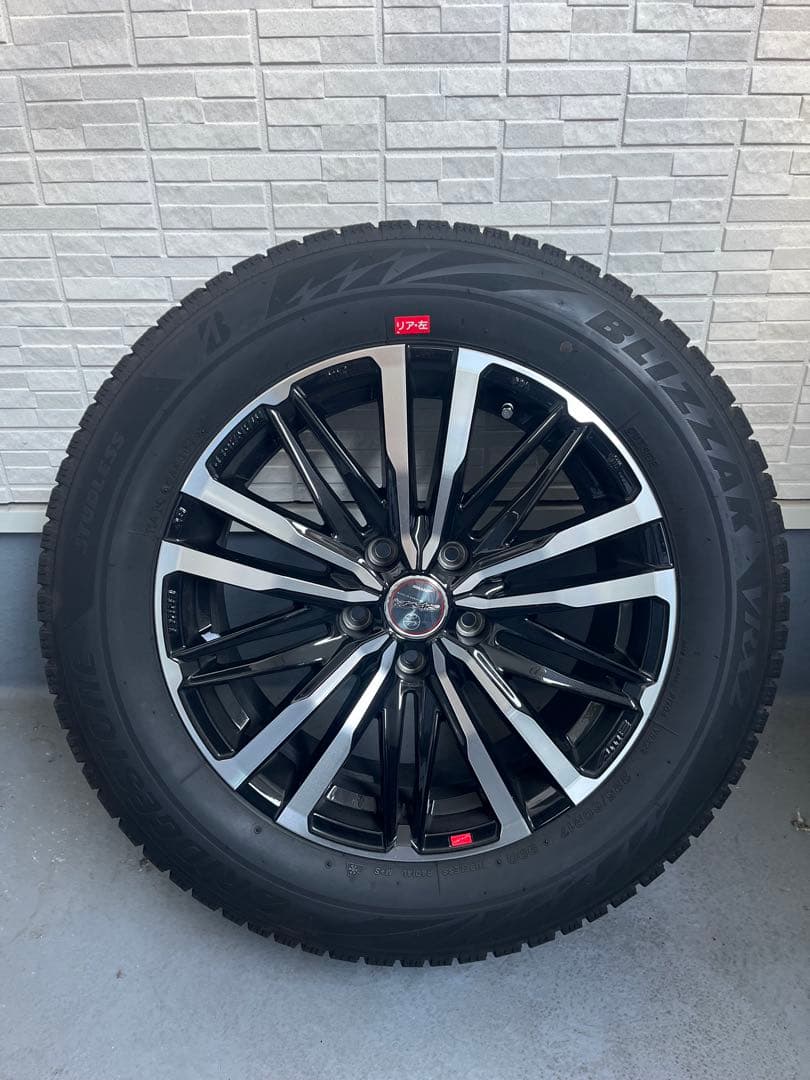 【フラワーボックス】アルファード30系 17インチ スタッドレス