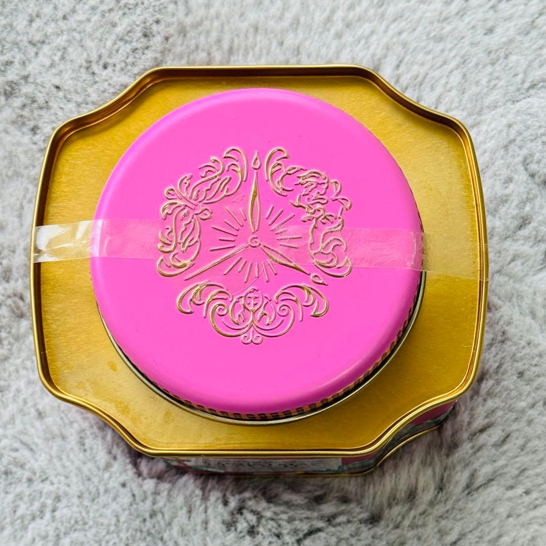 ともこ　M&SのジャムサンドとF&Mのクッキーと3点一緒