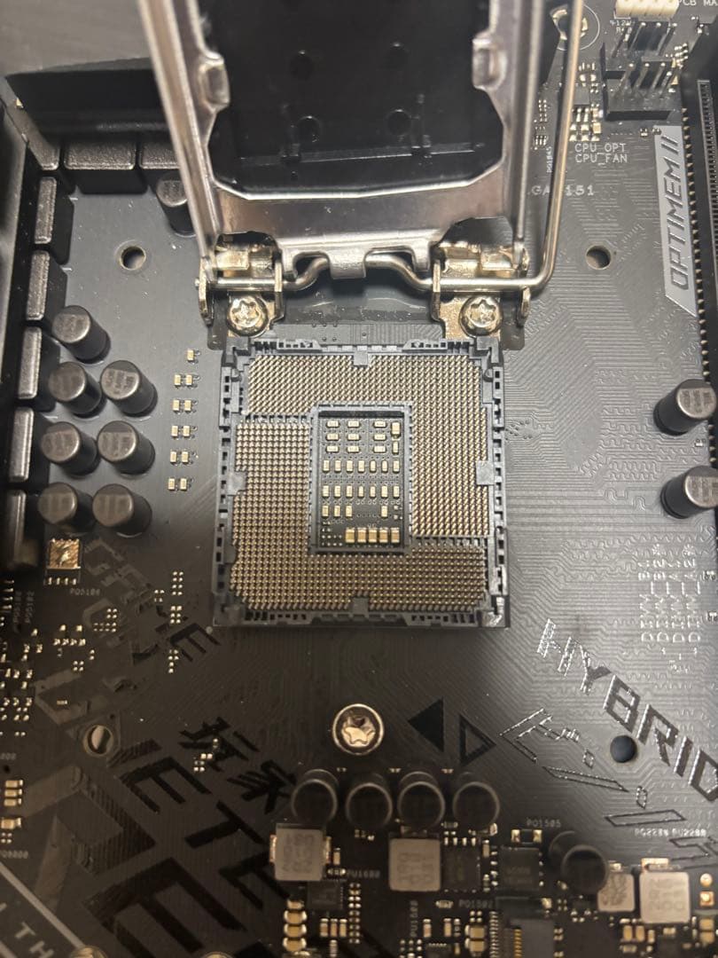 ASUS　STRIX Z390-F GAMING　マザボ