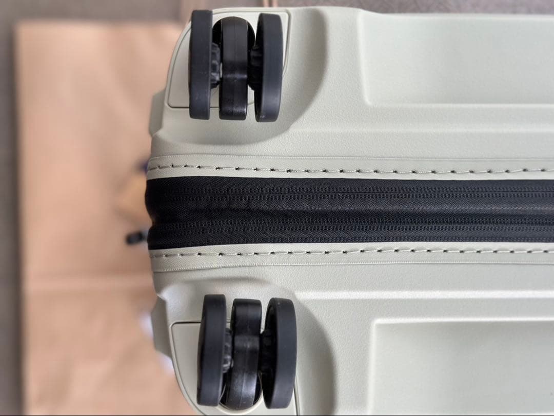 新品未使用品　サムソナイト　スーツケース　アップスケープ55 小型軽量2.3kg