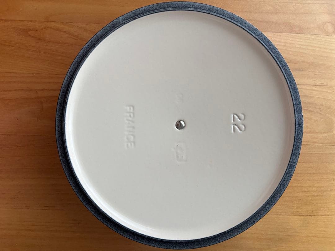 ル・クルーゼ ココットロンド 22センチ 両手鍋