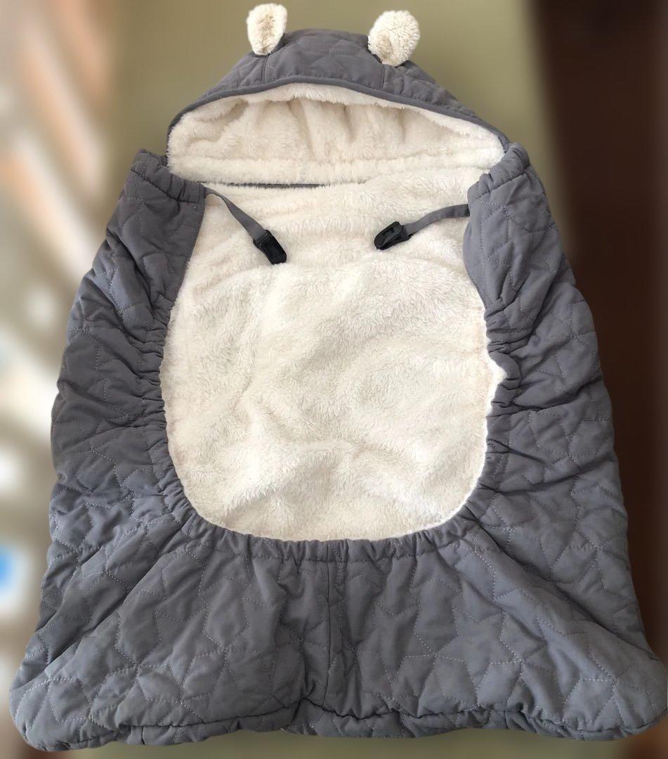 ergobaby 抱っこ紐 オムニブリーズ　グレー　ヨダレカバー　ケープ　セット