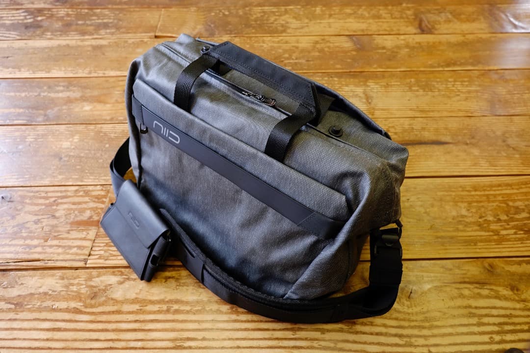 バッグ NIID CACHE