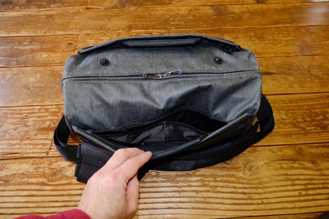 バッグ NIID CACHE