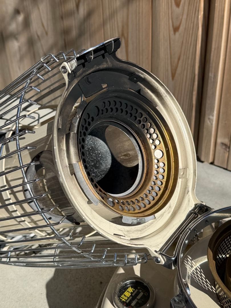 12/4迄限定価格Aladdin アラジン ブルーフレーム ストーブ白　カバー付