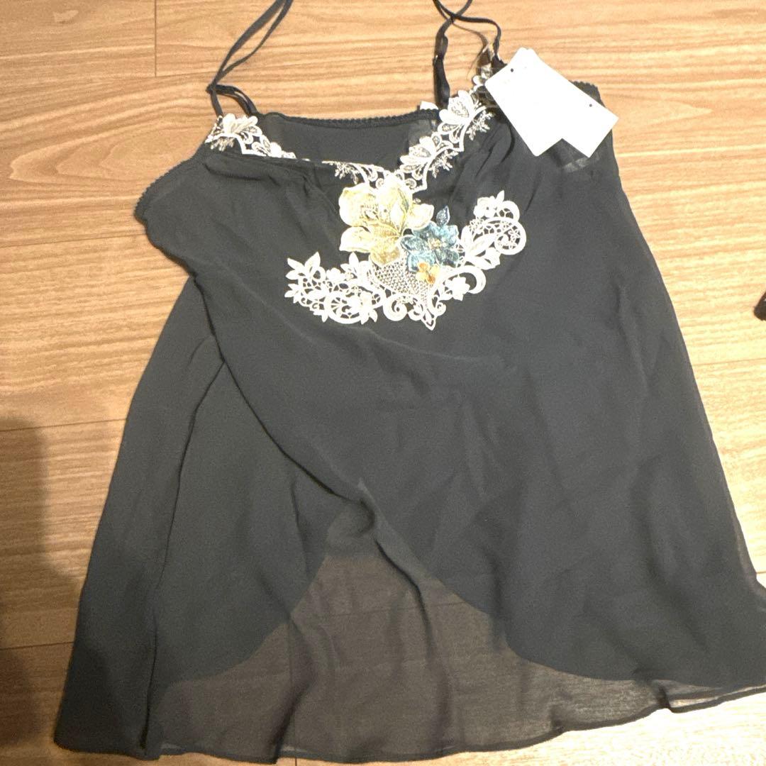 ワコール サルート13G シンデレラ　ブラショーツ キャミソールセット