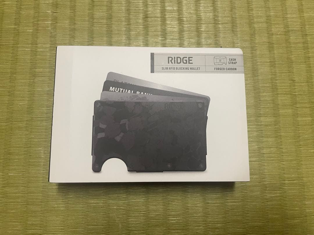 小物 the RIDGE Forged Carbon Cash Strap