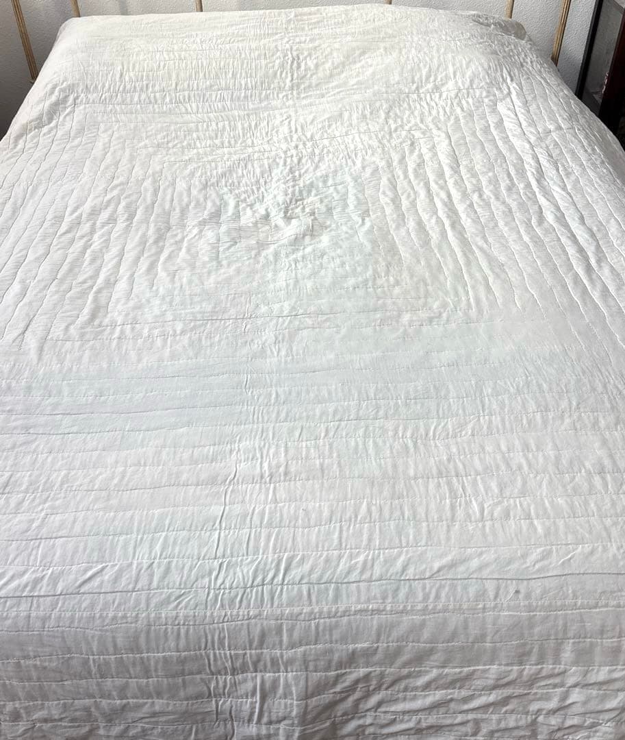 アメリカンアンティークキルト　ベッドカバー　ブロック繋ぎ