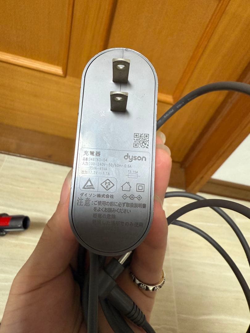 DYSON SV33 コードレスクリーナー マイクロ ダイソンサイクロン式掃除機