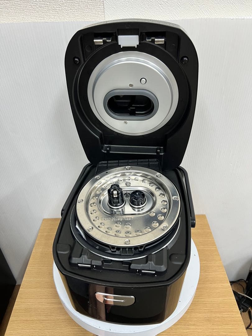 IRIS OHYAMA炊飯器 圧力IH RC-PD30-B 3合 2021年製