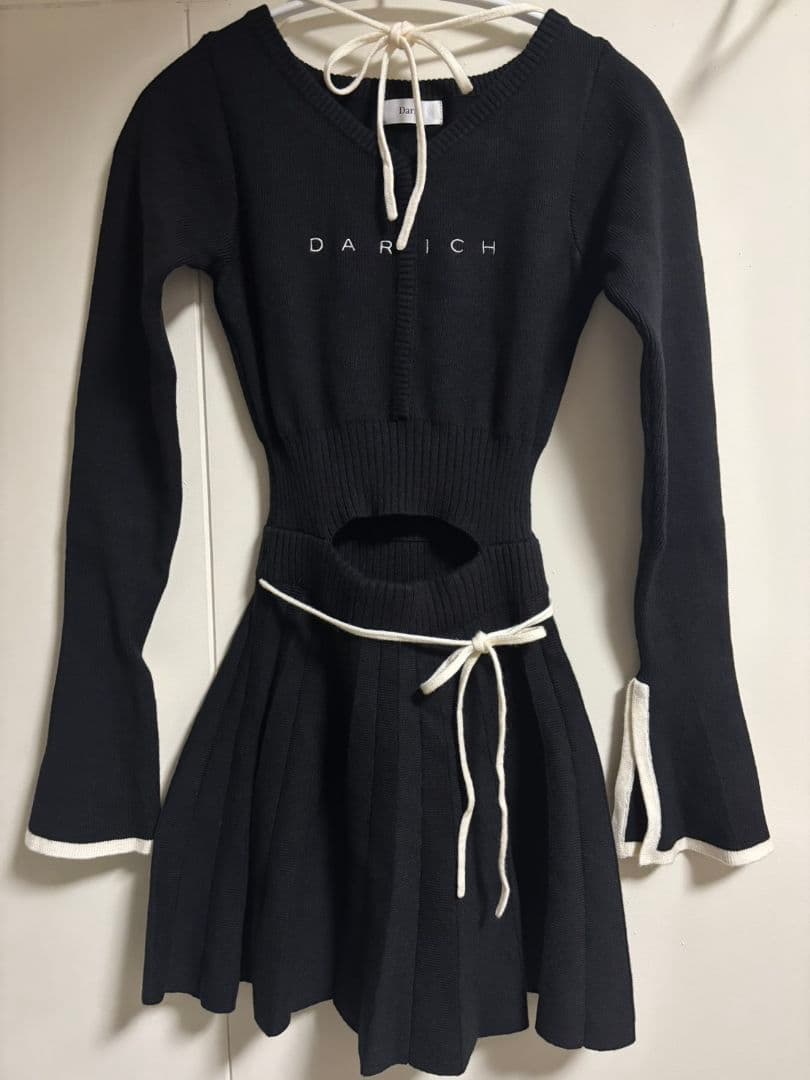 最安値‼️ ウエストオープンリボンデザインニットミニワンピース darich
