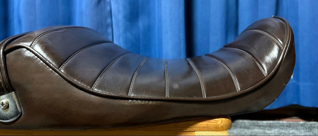 カワサキ ZRX400 純正ベース タックロールシート ローシート アンコ抜き