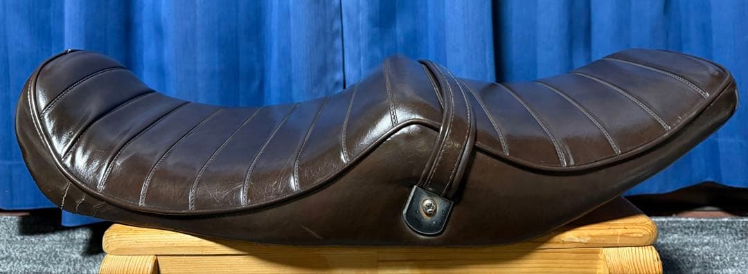 カワサキ ZRX400 純正ベース タックロールシート ローシート アンコ抜き