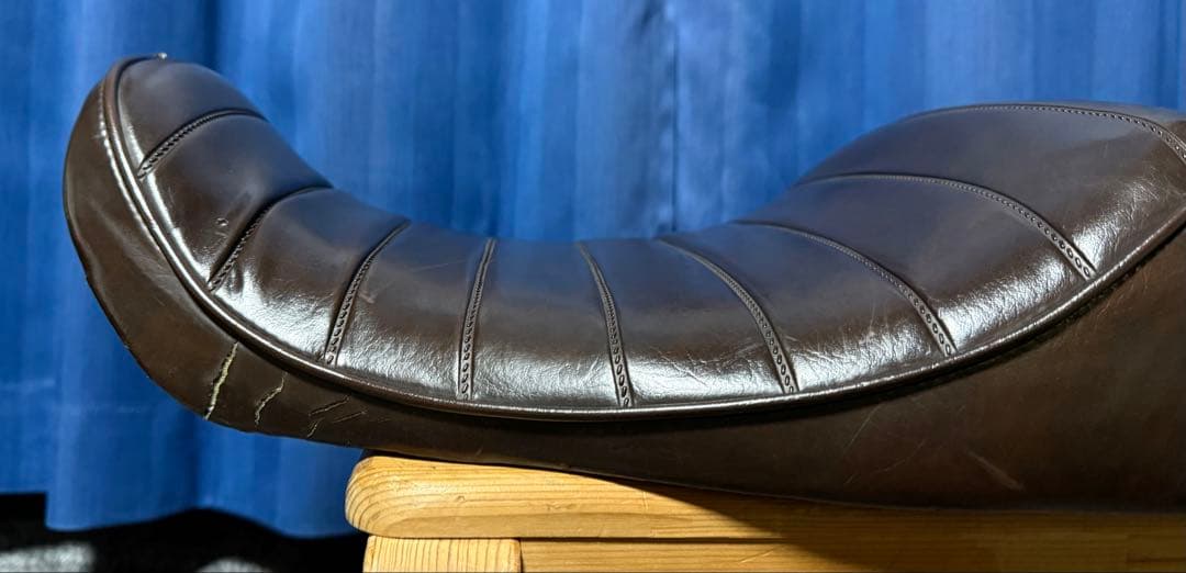 カワサキ ZRX400 純正ベース タックロールシート ローシート アンコ抜き