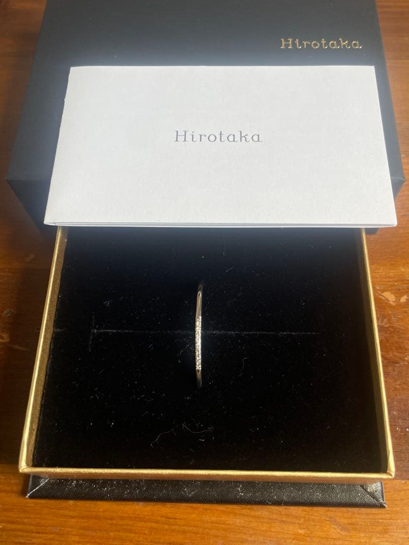 Hirotaka ヒロタカ　Bowダイヤモンドピアス