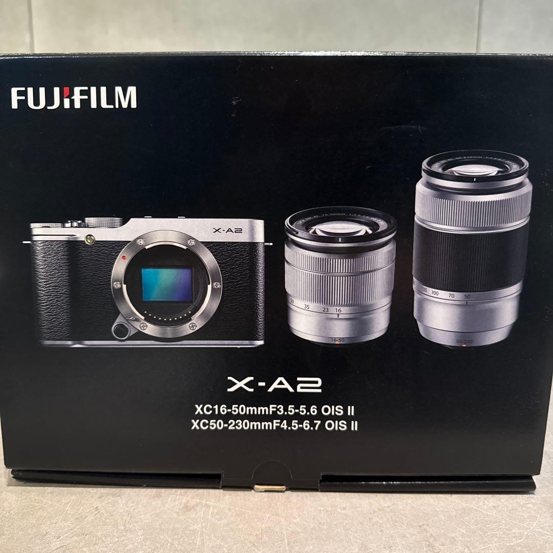 ★美品FUJIFILM X-A2デジタルカメラ レザーケース付き★