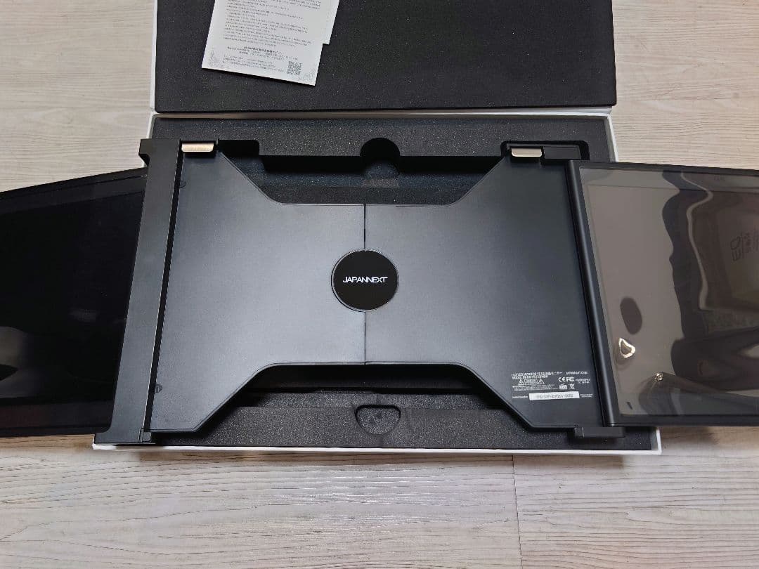 JAPANNEXT 13.3インチ モバイルモニター Tri-Screen
