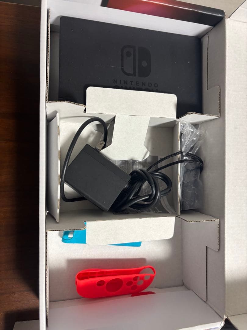 Nintendo Switch 本体 ネオンブルー・レッド　おまけつき