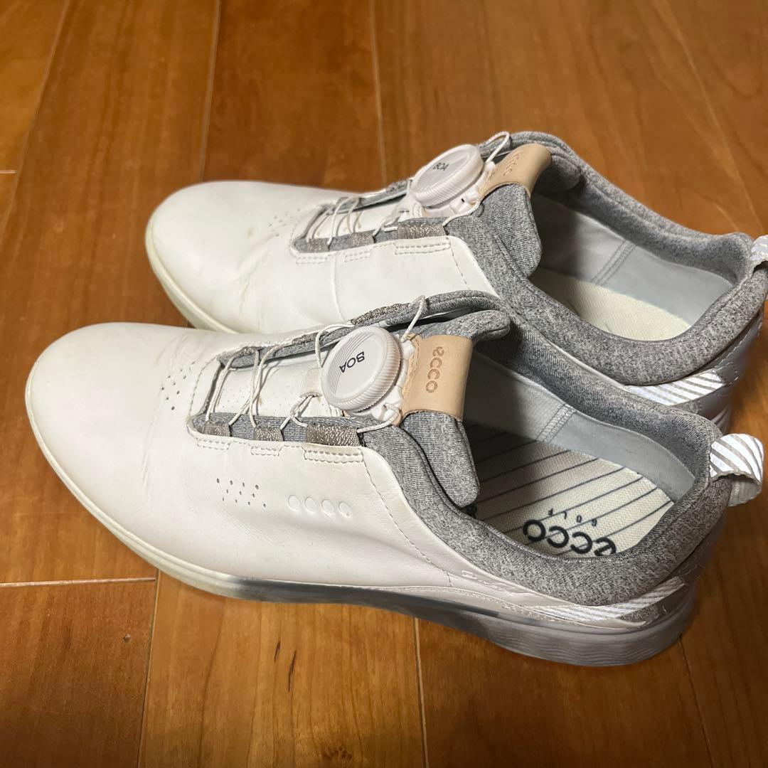 ECCO ホワイト BOAゴルフシューズ