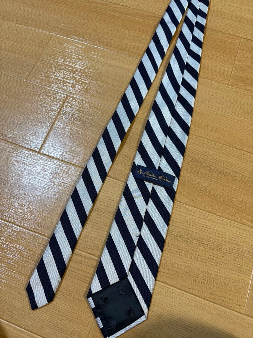未使用　ブルックスブラザーズ　イタリア製　レジメンタルストライプ　ネクタイ
