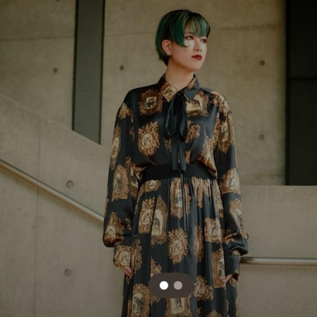 &ellecy ネコフレームシャツ　長袖　ブラック