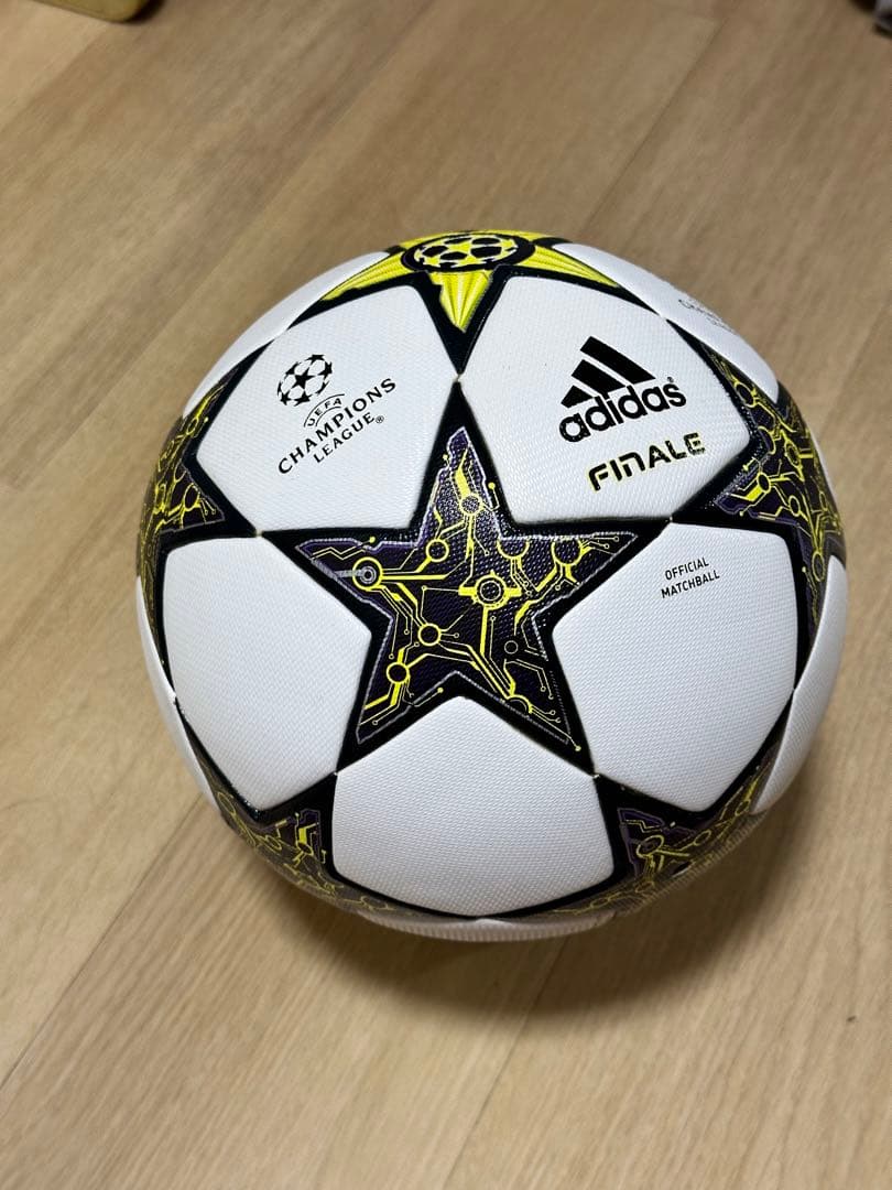 adidas FINALE サッカーボール チャンピオンズリーグ　2012/13