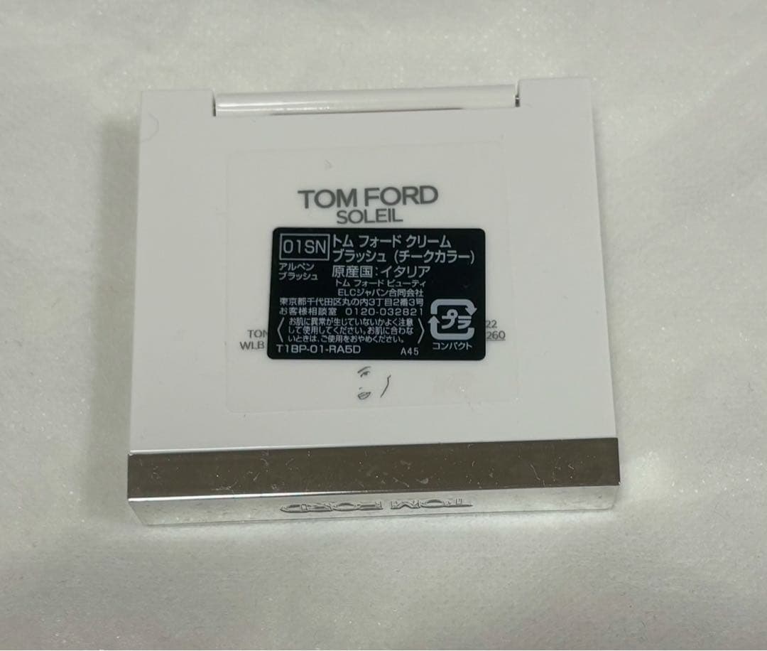 トム　フォード　クリーム　ブラッシュ　０１ＳＮ　アルペン　ブラッシュ