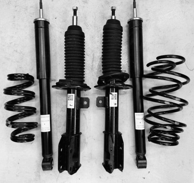 美品 ZC33S スイフトスポーツ 純正サスペンション