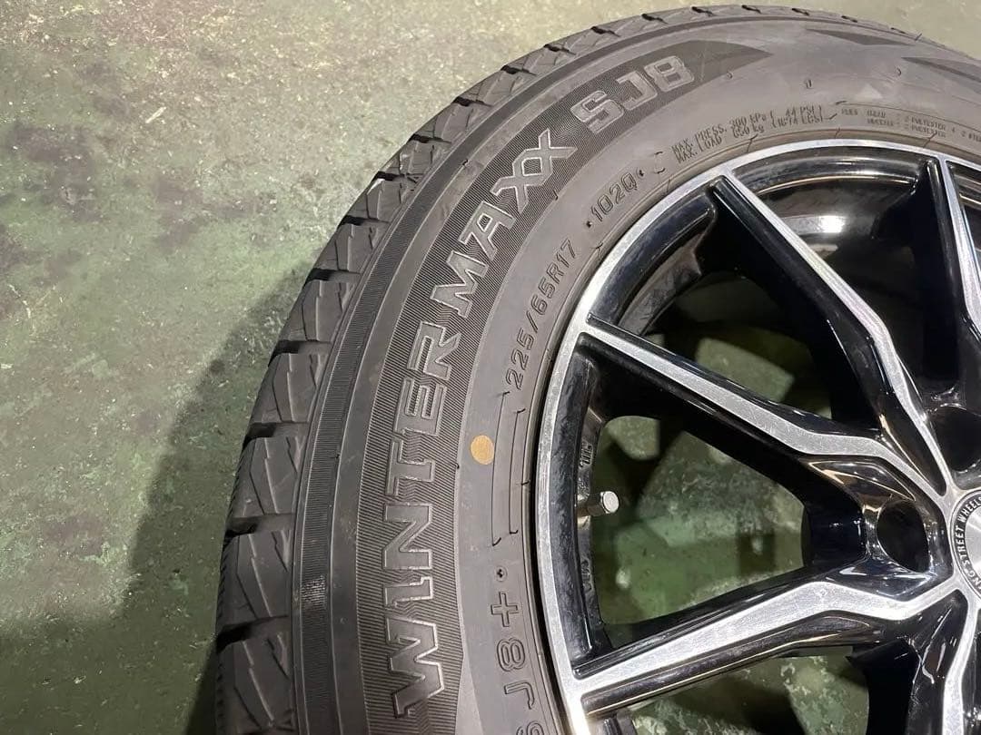 225/65R17 DUNLOPスタッドレスタイヤホイール