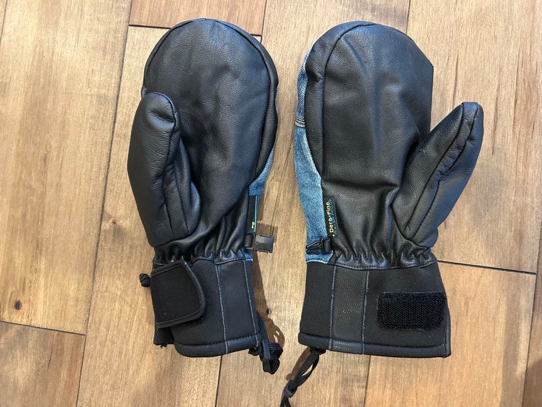 マークゴンザレス×ニューエラ　エクスニスクNatura Mitt スノボウエア