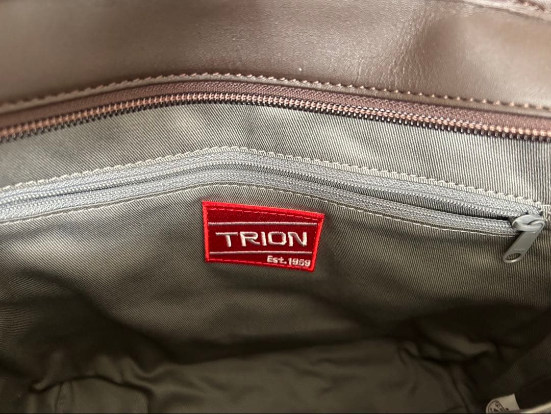 値下げしました‼️【美品・新品未使用】TRION 本革 ハンドバッグ 男女兼用