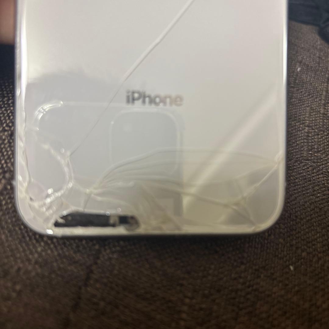 iPhone X シルバー 本体 64GB背面ひびあり